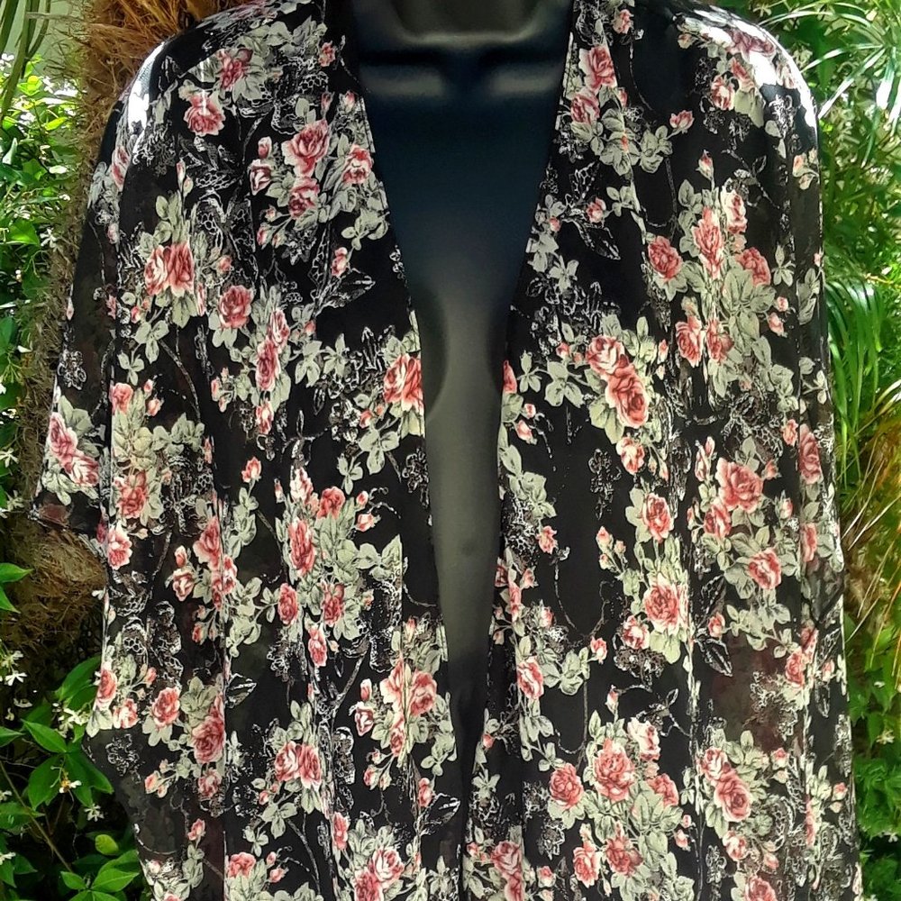 Top Kimono Black Multi.  One Size